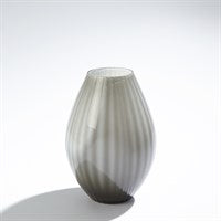 Vasija Gris en lineas de Vidrio - Time of Interiors