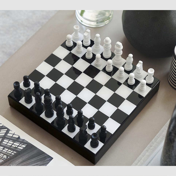 Juegos de Mesa: Classic Chess - Time of Interiors