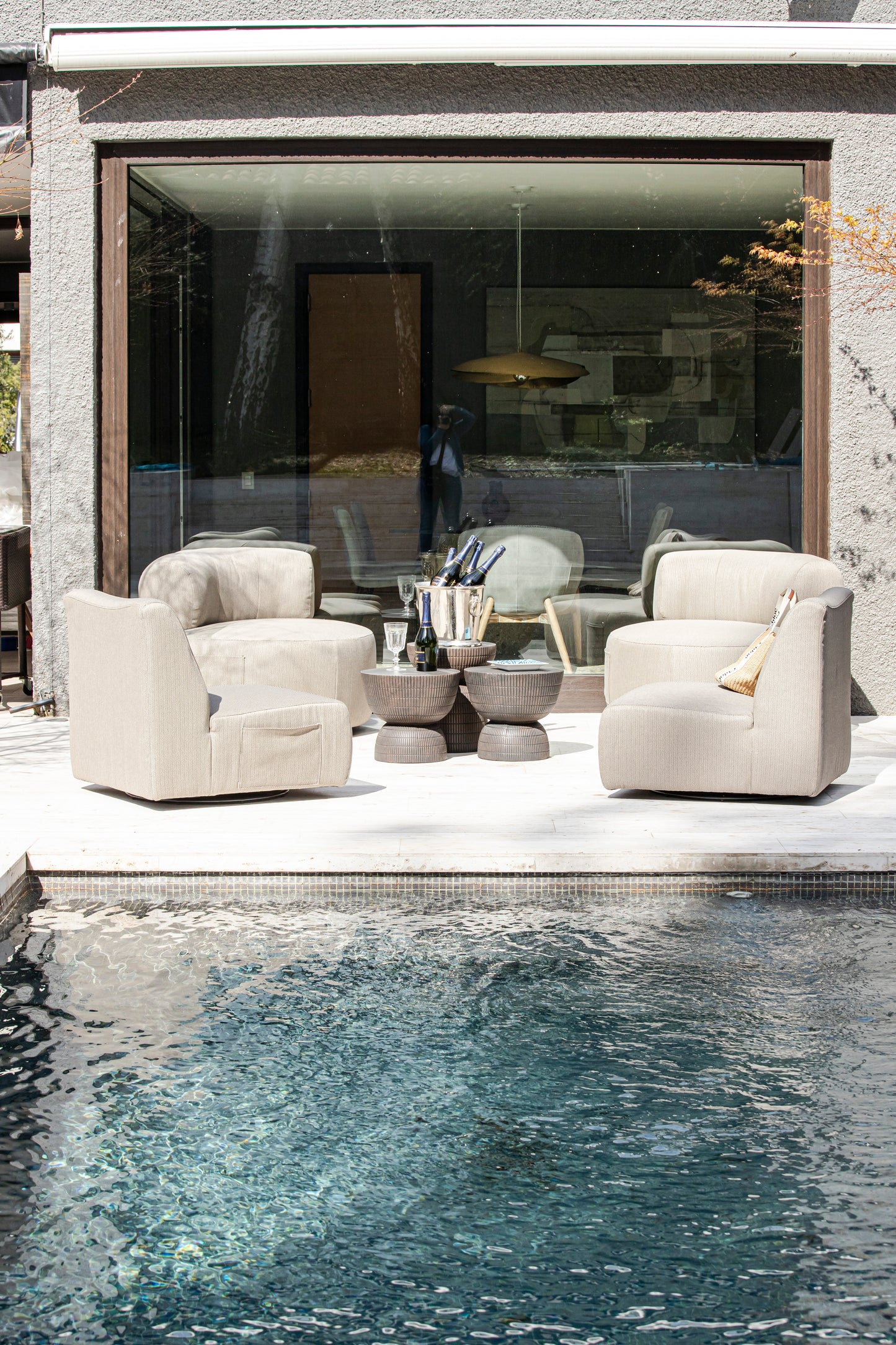 25% OFF LOUNGECHAIR CAVANI TAUPE - Time of Interiors
