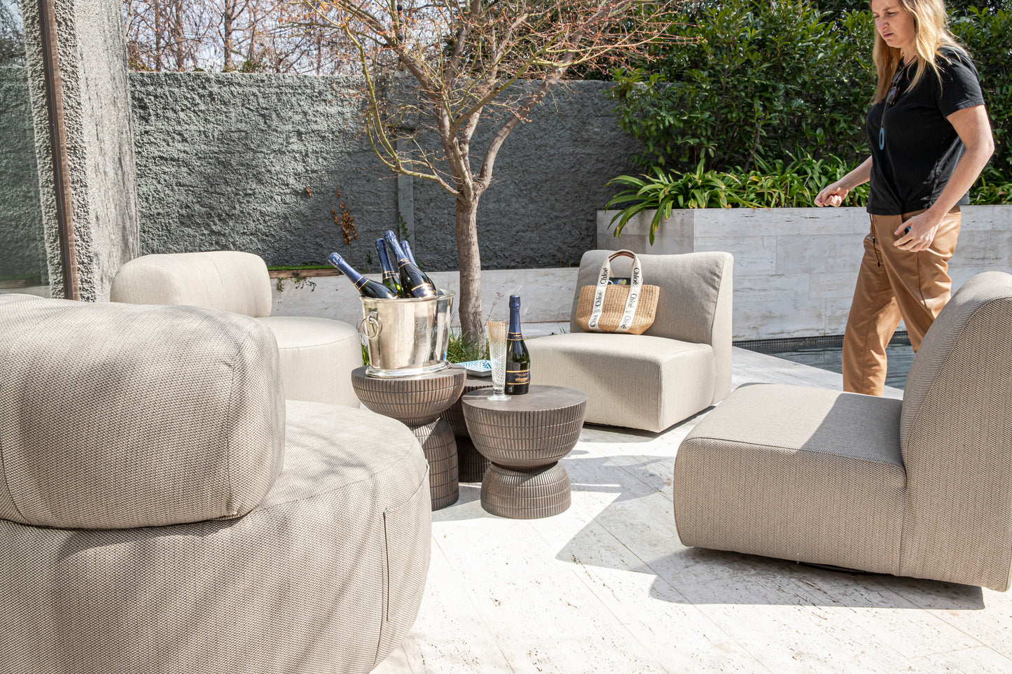 25% OFF LOUNGECHAIR CAVANI TAUPE - Time of Interiors