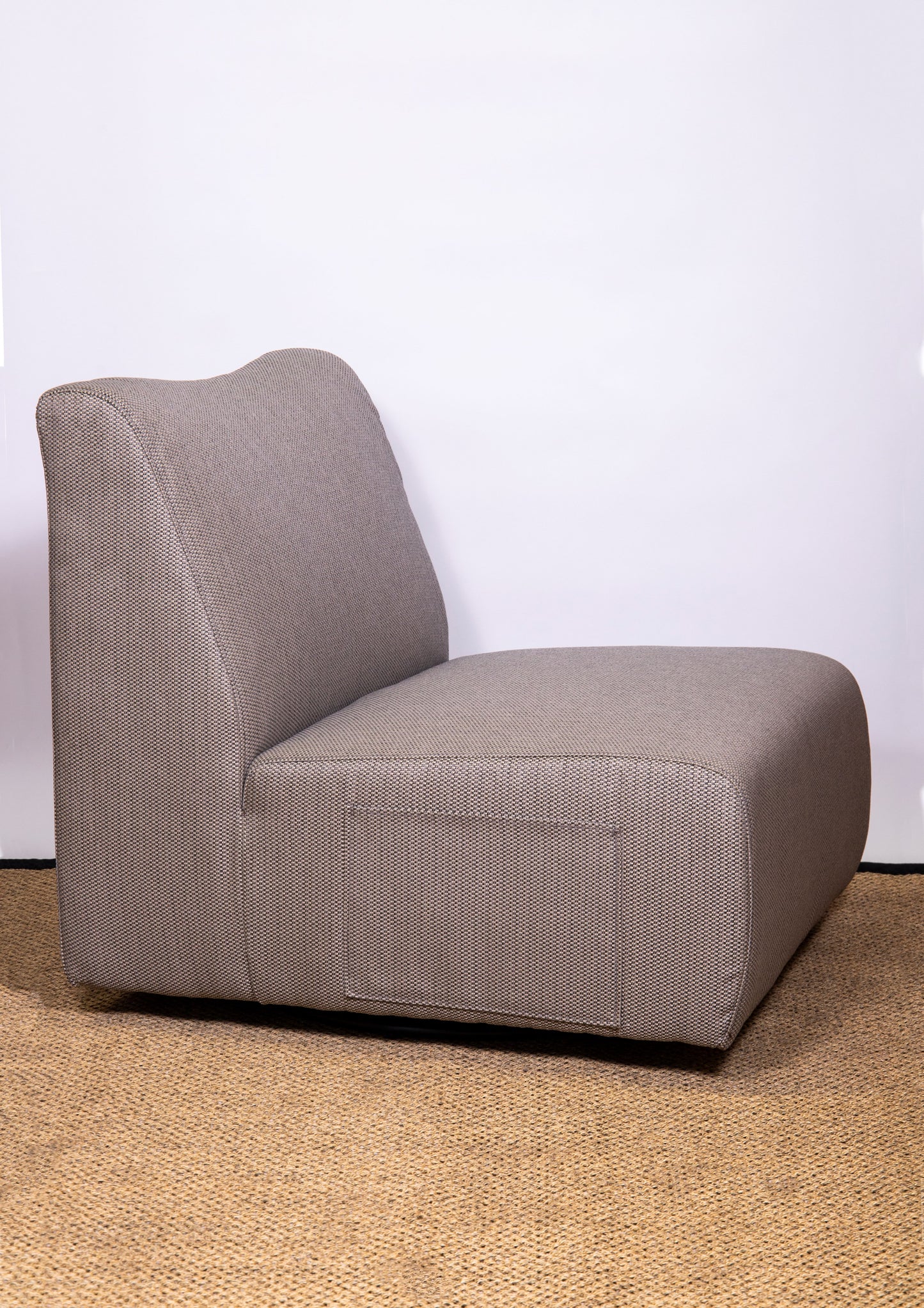 25% OFF LOUNGECHAIR CAVANI TAUPE - Time of Interiors