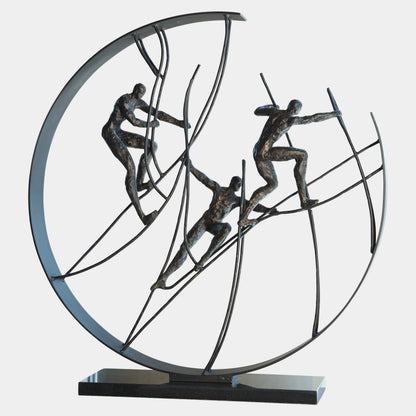 Escultura Hacia la Cima