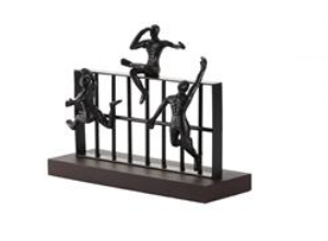 ESCULTURA TRIPODE - Time of Interiors 