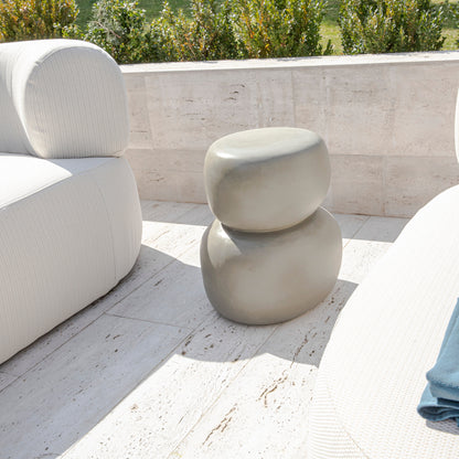 Mesa lateral Oda - Time of Interiors 