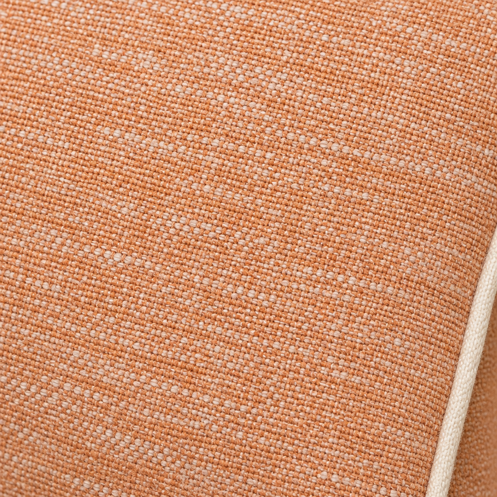 Detalle de la tela de lino damasco jaspeada con vivo crema