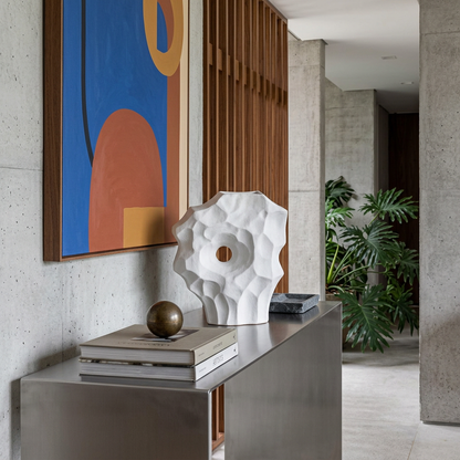 Vasija Buda en hall arquitectónico
